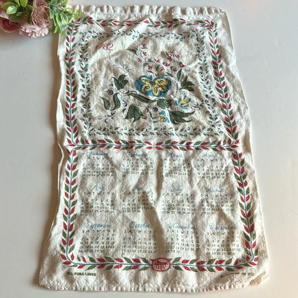 Lillian Vernon Calendar Hand Towel 1982 Linen 1982 Kitchen Calender vintage